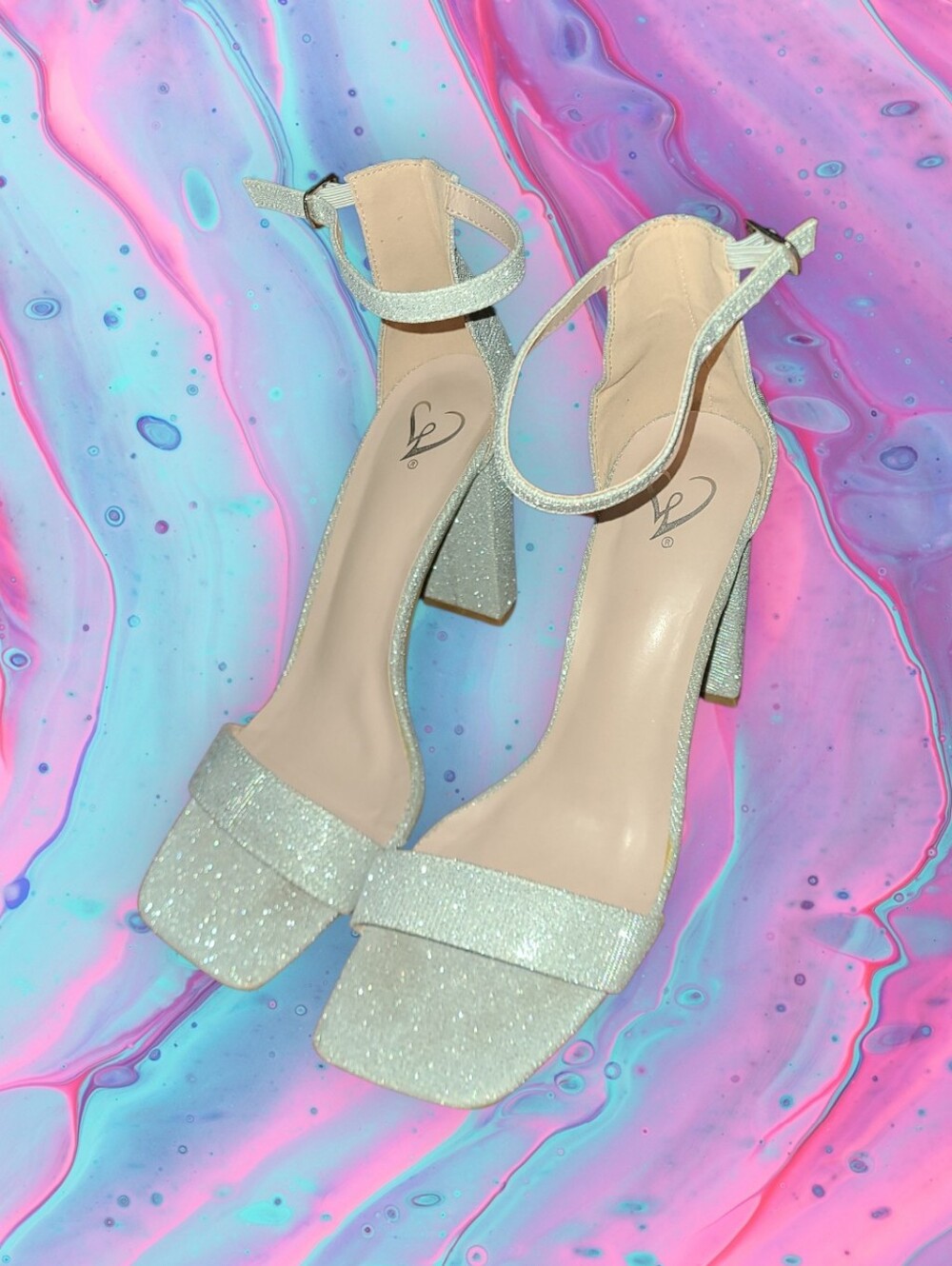 Windsor ladies size 8.5 silver glitter mesh block heels